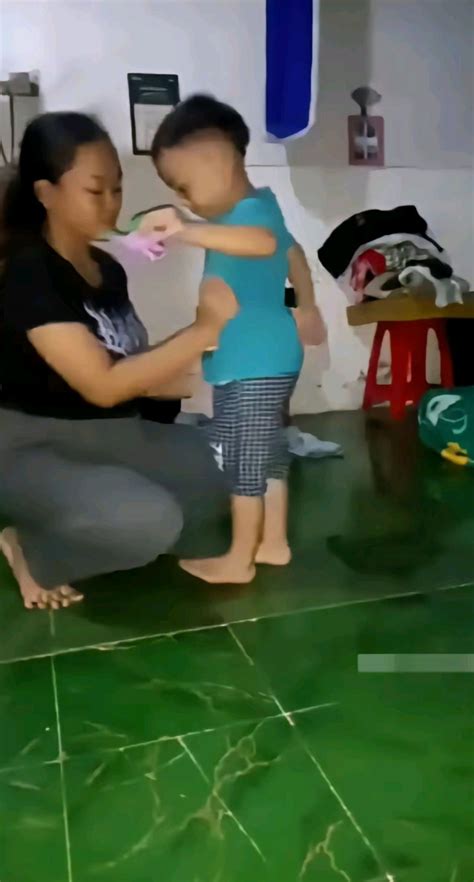 baju biru viral Trendsmap untuk freelancer desain analisis pasar modern image 3
