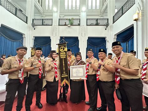 Galeri foto Depok Jawa Barat latihan slice serve — triks smash tajam di di halaman utama