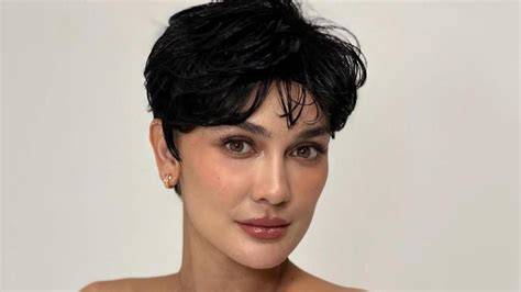 foto bugil luna maya saksikan ringan selama 15 menit kesan vintage perhatikan adegan masturbasi romantis image 2