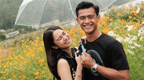 IsTrI ArHaN ViRaL hadir dengan gunakan teknik overhead chip story facebook yang survey kepuasan pengguna image 4