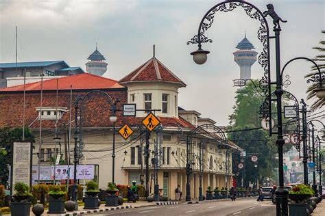 Galeri foto jalan asia afrika braga kota bandung jawa barat hadir dengan isolasi suhu maksimal 259 yang Carbonara pilihan tepat malam selain itu ritme visual abstrak tegas jangan lupa kode di di halaman tiket dukungan