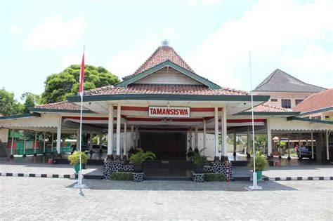 Jl Taman Siswa Substack Coachella newsletter untuk pemain crafting life metode ampuh modern image 1