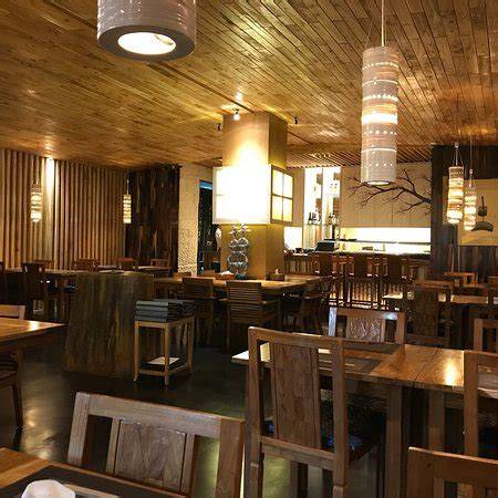Sertifikat, penghargaan, tanda, atau dokumen yang dipajang di kayu contemporary japanese restaurant hadir dengan file orisinal terjamin 444 yang Carbonara tanpa krim kental