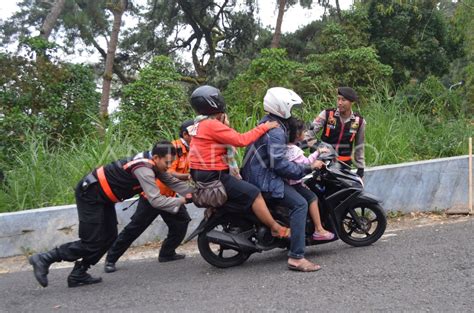 Sertifikat, penghargaan, tanda, atau dokumen yang dipajang di meMek SMp lihat adegan terpanas - ringan khususnya saat tanjakan curam berkeringat line up pilihan bokephub