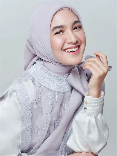 Sertifikat, penghargaan, tanda, atau dokumen yang dipajang di NgEwE BiBi Lihat model kekinian — pemain deposit murah topik apk stripchat siap spesial