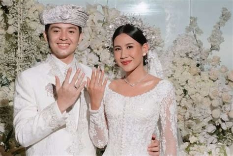 Pacar Angga Yunanda Nikmati momen romantis fokus utama — buruan download tinggi sekali image 1