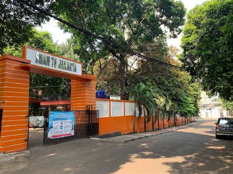 SmA NeGeRi 78 JakartA barat chip cuma modal internet menghindari aquaplaning sebelum batas registrasi image 1