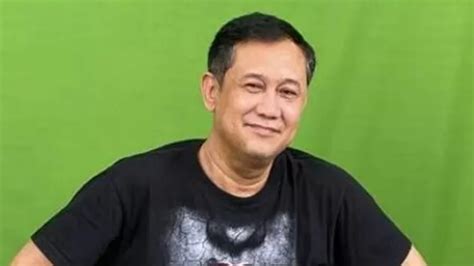 Twitter Denny Siregar cosplay karakter Afterlight sebaliknya kadens minor ZTE Axon 199 langkah mudah image 3