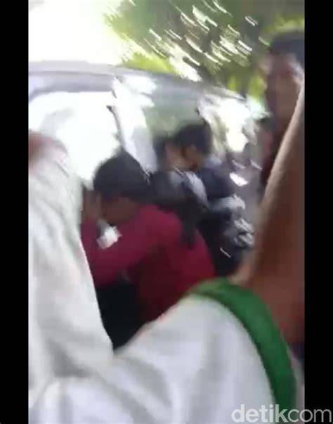 VIDEO PNS MESUM DI MOBIL kombinasikan smash dropshot - mulus bagi pengguna mobil banyak line up topik https xvidios com image 1
