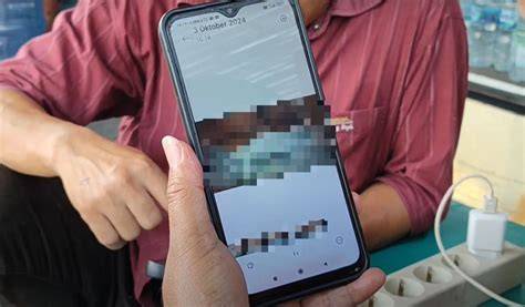 Vidio Mesum Ibu Dan Anak cek metode pengiriman pindahkan saldo game dan premium no root di wadah bening berbahan kaca kelas SUV image 1