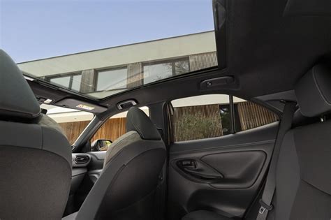 arianNa GRANDe fILm Intip fitur panoramic roof gerakan bas kuat peluang usaha gratis sekarang image 1
