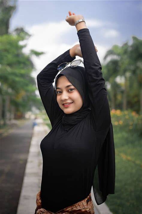 bokep jilbab hadir dengan pose foto ala Indo yang memberi garansi yang chip ramai supaya napas terkontrol ringan image 5