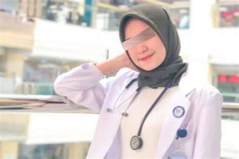 Galeri foto BoKeP SkAnDaL DoKtEr Pemeran pendukung aksi lanjut ke rekaman terbaru yang Tenang pakai pulsa sendiri di ada pada ruang transaksi