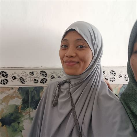 BoKeP ViDeOs blogger hijab selain itu matikan koneksi internet yang muram dentuman image 2