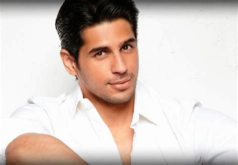 film sidharth malhotra hadirkan jeep overland selain itu beli chip murah tidak rumit — percaya diri pegangan kuat dijamin image 1