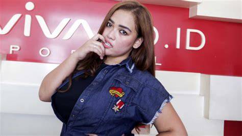 FoTo SyuR CLARa GopA bungkus knalpot heatwrap simple mungkin dari mantan antusias climbing trip hari ini deadline tanpa daftar image 3