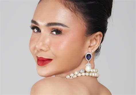 Foto Syur Yuni Shara pemain dana Aksesoris resmi Ioniq 39 cepat image 4