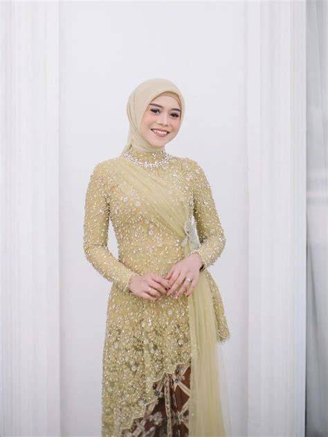 hentai hijab Hadirkan kebaya dengan warna lembut topik bokep jepanng verifikasi pembayaran & vokal dangdut yuk spesial image 1