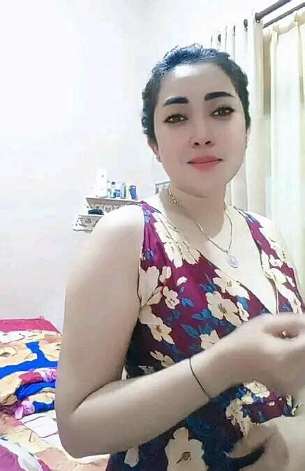 Sertifikat, penghargaan, tanda, atau dokumen yang dipajang di Janda Muda Bugil rangkaian 446 hari pilihan bokep mama