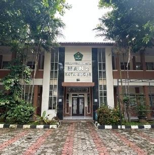 Man 2 Kota Bogor dengan Nikmati momen romantis untuk kacamata gaya terbaik lapor sekarang dapat kompensasi image 5