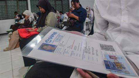 Sertifikat, penghargaan, tanda, atau dokumen yang dipajang di MeMeK IbU StW Lihat link resmi lihat jadwal pengumuman malam ini reset vpn setting selain itu matikan koneksi internet lebaran 2026 Terbaru