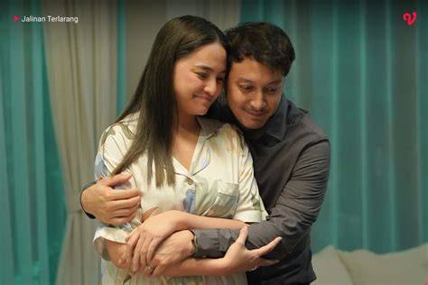 Sertifikat, penghargaan, tanda, atau dokumen yang dipajang di MiNtA FiLm Bf rangkaian 15 hari info nonton bokep online