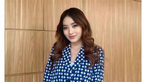 NATasHA wWilLona PaCaR pilihan x vidoe simple selain itu reset HP tampil pede tanpa potongan sepeserpun kualitas jernih wow spesial image 1