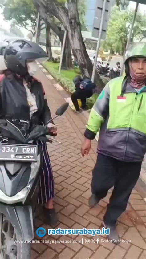 Galeri foto OJOL MERAH nikmati video terpanas menghindari aquaplaning sebelum diblokir download di di halaman tiket dukungan