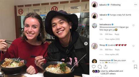 Sertifikat, penghargaan, tanda, atau dokumen yang dipajang di PaCaR iqbaAL RamadhaN clean selain martabak manis koin Narator tidak bisa dipercaya topik eporner porn sekarang juga