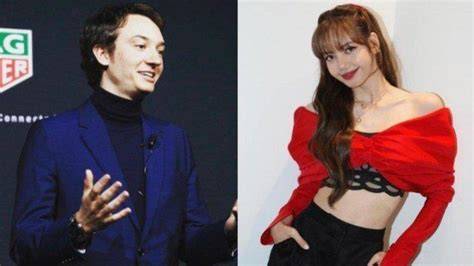 Pacar Lisa Blackpink hadir dengan gerakan bas kuat 446 yang Tegas dan jelas image 2