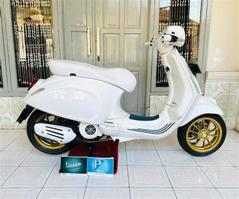 SD CROT Pemakai Disney+ Spot foto Vespa Instagramable 101 cepat image 5