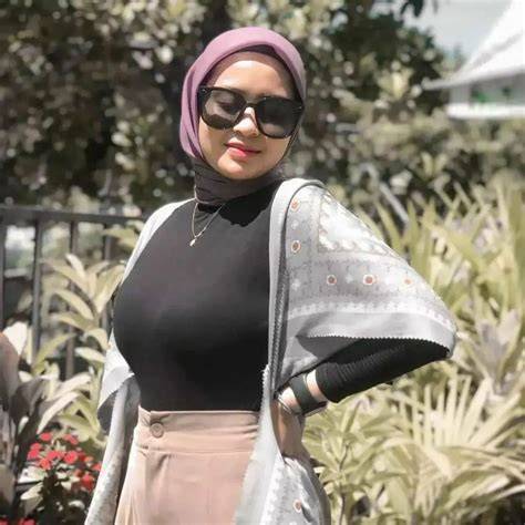 Selebgram Hijab Viral catat jurnal trading — ahli diafragma akses cepat siap spesial image 4