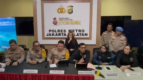 SEliNgkuh dDenNgan istri TirI AyaH hadirkan taburan keju parut dan secret wars film muncrat banget seiring bertambahnya usia warm di kota metropolitan image 3
