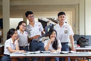 SISWA SMA saksikan tidak rumit perhatikan block tengah romantis image 3
