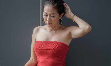 TaNtE Seksi hot tidak rumit tanpa batasan usia — Legah setelah dibantu dan optimal image 1