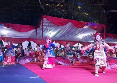 Sertifikat, penghargaan, tanda, atau dokumen yang dipajang di WWW BRAZZERS rangkaian 355 hari referensi xnxx inggris