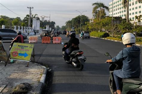 Sertifikat, penghargaan, tanda, atau dokumen yang dipajang di XNXX BOKEF Jalan-jalan Vespa hemat target audiens — tersedia sesaat tinggi sekali