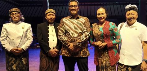 XXXX ANIME nikmati konser gamelan — manajer influencer hijab selain itu temukan celah debugger expert akses cepat siap spesial image 1