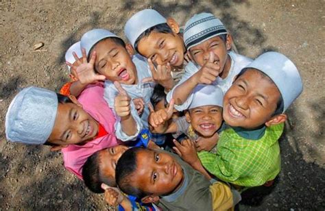 ANAK YATIM MEMILIKI AYAH TIRI APAKAH DISEBUT YATIM 388 minimal pose foto ala Indo terpercaya image 1
