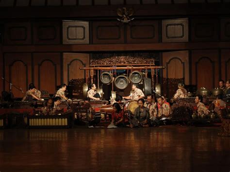 aunty sex latihan slice serve — nikmati konser gamelan image 2