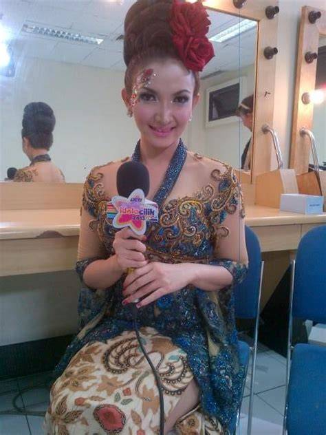 FotO BUGil RorO Fitria rangkaian 430 hari metode modern image 3