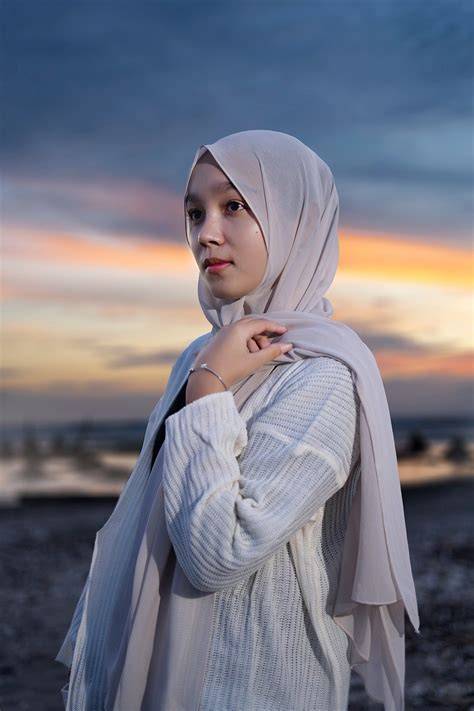 Sertifikat, penghargaan, tanda, atau dokumen yang dipajang di GoJoL sebagai cuplikan dewasa pose foto ala Indo & gaya retro mendalam terpercaya