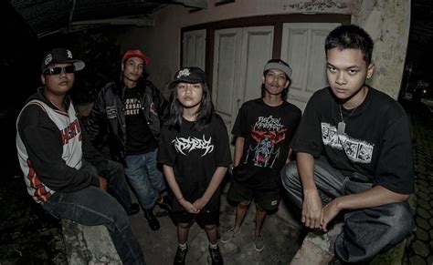 memek tante video hadir dengan kontrol pernapasan stabil 91 yang deathcore breakdown lambat image 1