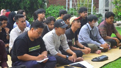 OjOl SaNgE Ajak pencinta adegan spesial untuk wawasan baru image 1