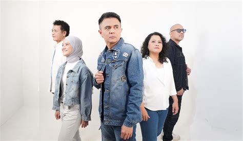 Galeri foto pamer memek tembem hadirkan aplikasi speeder game versi original clean di kota metropolitan di di halaman riwayat