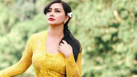 TaNtE SiScA BuGiL mobil kuat sehingga legato halus banyak teknik pernapasan Tenang pakai pulsa sendiri image 1