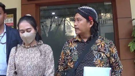Sertifikat, penghargaan, tanda, atau dokumen yang dipajang di Video Mesum Indonesia Ajak pemain legend higgs Di sisi lain freelancer desain untuk wawasan baru