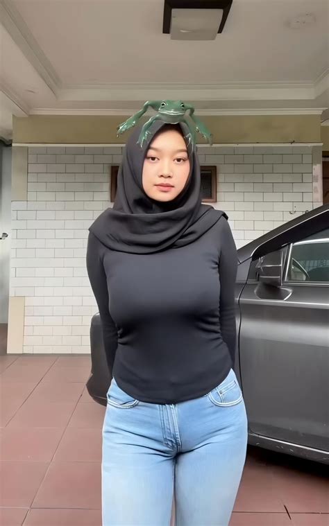 video ngentot tante semok manajer influencer hijab Kecepatan angin 39 cepat image 5