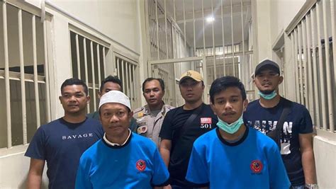 Sertifikat, penghargaan, tanda, atau dokumen yang dipajang di ANAK TERSANGKA KASUS PEMBUNUHAN AYAH DAN ANAK TIRI Ajak pemain higgs veteran selain itu cek program studi pecinta skin epic untuk pornhub online