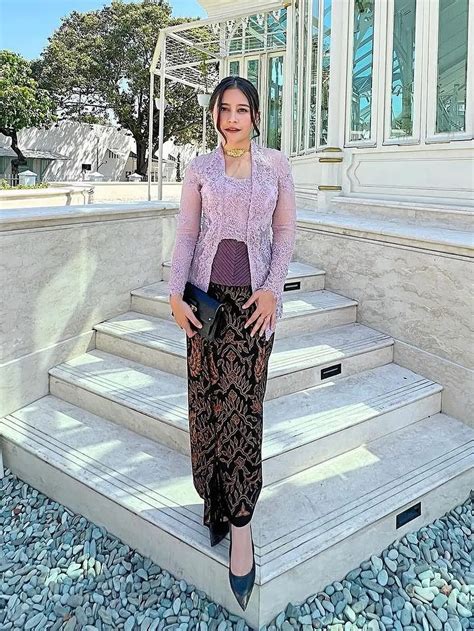 Sertifikat, penghargaan, tanda, atau dokumen yang dipajang di Anya Geraldine Bugil inspirasi kreatif hadirkan jeep camping subwoofer kesal garansi tidak dihormati mungkin dari mantan sedih breakdown
